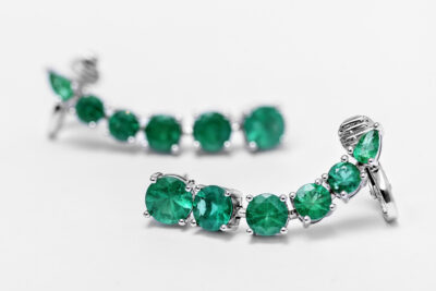 Alternative view of Earcuff Esmeralda
