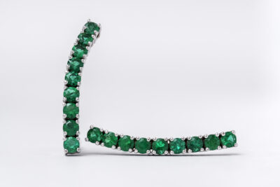 Alternative view of Earcuff Esmeralda