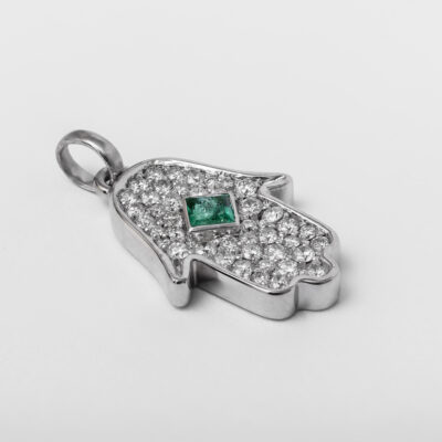 Alternative view of Pingente Hamsa