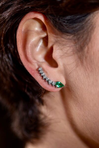 Alternative view of Earcuff Esmeralda
